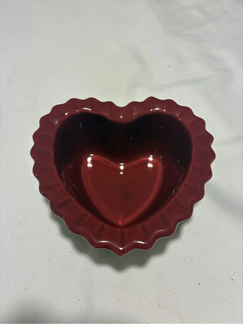 Heart-Shaped Ceramic Jewelry Dish in Deep Red